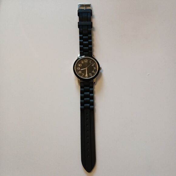 Ladies Casual Round Silver Tone Black Bezel Silicone Band Analog Watch - Picture 1 of 15